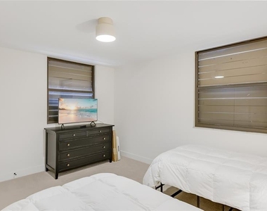 303 Springdale Drive - Photo Thumbnail 18