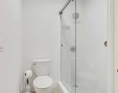 303 Springdale Drive - Photo Thumbnail 16