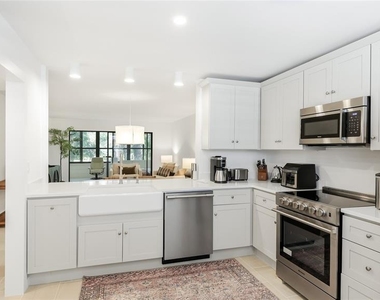303 Springdale Drive - Photo Thumbnail 3
