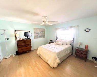3755 S School Avenue - Photo Thumbnail 6