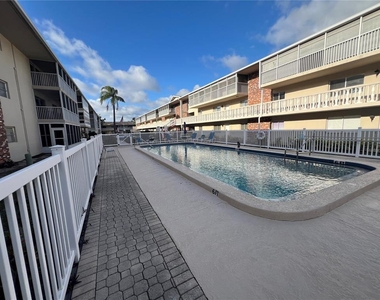 3755 S School Avenue - Photo Thumbnail 15