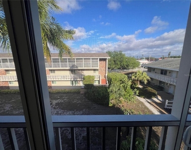 3755 S School Avenue - Photo Thumbnail 11
