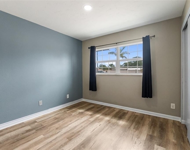 6432 26th Street W - Photo Thumbnail 12