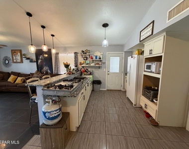 14624 Achim Drive - Photo Thumbnail 12