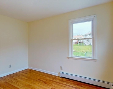 145 Rooster River Boulevard - Photo Thumbnail 19