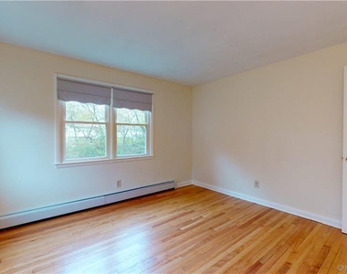 145 Rooster River Boulevard - Photo Thumbnail 11