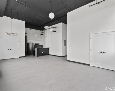480 Myrtle Street - Photo Thumbnail 2