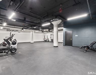 480 Myrtle Street - Photo Thumbnail 11