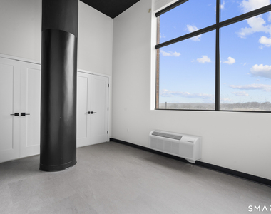 480 Myrtle Street - Photo Thumbnail 4
