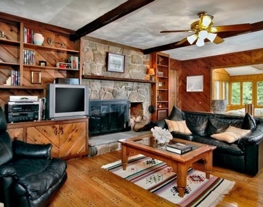 38 Sturges Commons - Photo Thumbnail 7