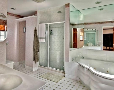 38 Sturges Commons - Photo Thumbnail 12