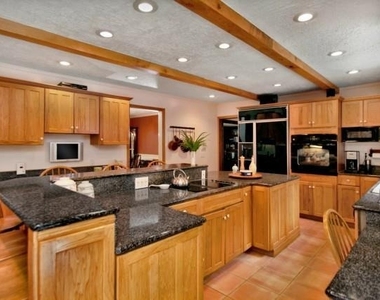 38 Sturges Commons - Photo Thumbnail 4