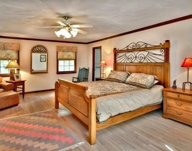 38 Sturges Commons - Photo Thumbnail 11