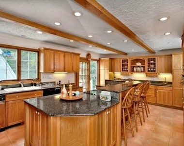 38 Sturges Commons - Photo Thumbnail 5