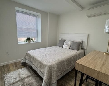 61 Colony Street - Photo Thumbnail 6