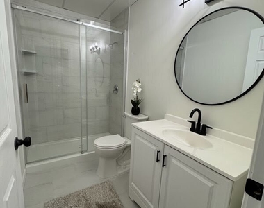 61 Colony Street - Photo Thumbnail 7