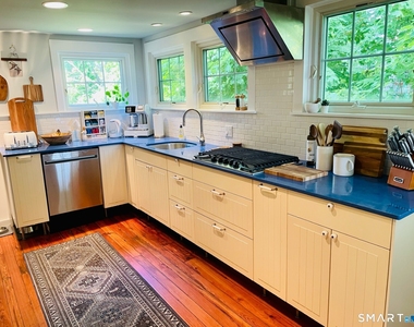 204 Clark Avenue - Photo Thumbnail 6