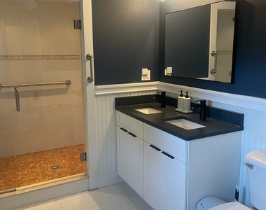 204 Clark Avenue - Photo Thumbnail 8