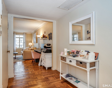 20 Outlook Avenue - Photo Thumbnail 2