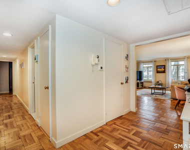20 Outlook Avenue - Photo Thumbnail 11