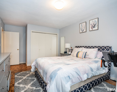 20 Outlook Avenue - Photo Thumbnail 13