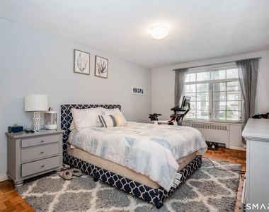 20 Outlook Avenue - Photo Thumbnail 12