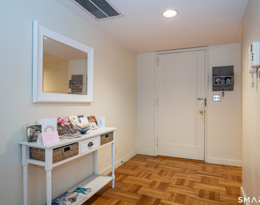 20 Outlook Avenue - Photo Thumbnail 1