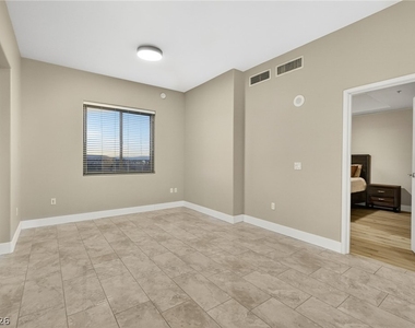 8255 Las Vegas Boulevard - Photo Thumbnail 11