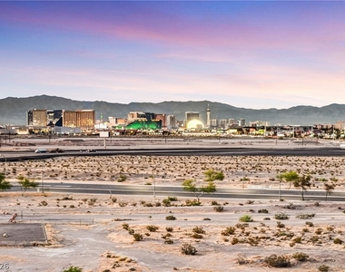 8255 Las Vegas Boulevard - Photo Thumbnail 27