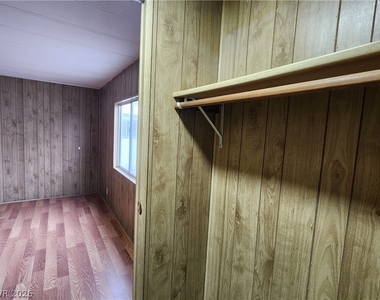 1111 W Hardy Lane - Photo Thumbnail 25