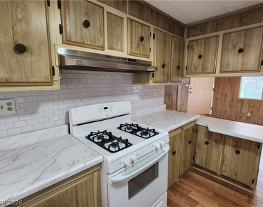 1111 W Hardy Lane - Photo Thumbnail 7