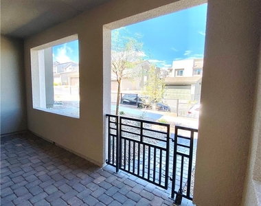 11597 Alpine Cove Avenue - Photo Thumbnail 2