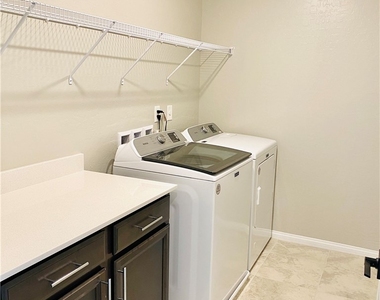 11597 Alpine Cove Avenue - Photo Thumbnail 29