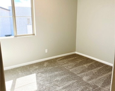 11597 Alpine Cove Avenue - Photo Thumbnail 34