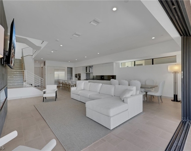 66 Lakefront Drive - Photo Thumbnail 60