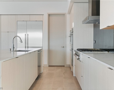 66 Lakefront Drive - Photo Thumbnail 15