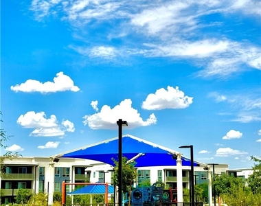 850 Bronzite Street - Photo Thumbnail 39