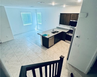 850 Bronzite Street - Photo Thumbnail 27