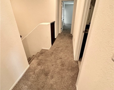850 Bronzite Street - Photo Thumbnail 34