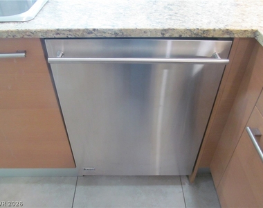 222 Karen Avenue - Photo Thumbnail 14