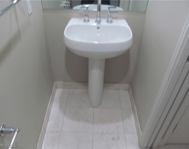 222 Karen Avenue - Photo Thumbnail 16