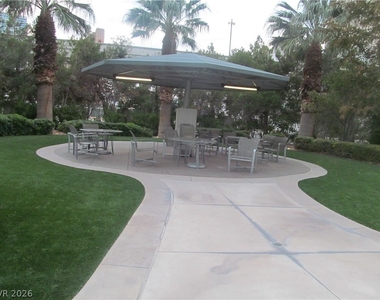 222 Karen Avenue - Photo Thumbnail 28