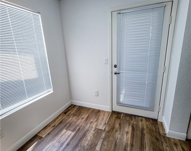 5055 W Hacienda Avenue - Photo Thumbnail 5