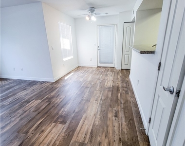 5055 W Hacienda Avenue - Photo Thumbnail 18