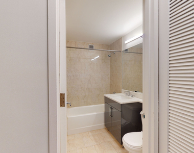 10 Hanover Square - Photo Thumbnail 4