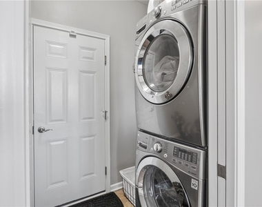 4809 Lepinske Farm Place - Photo Thumbnail 16