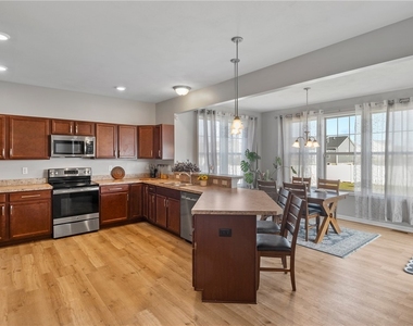 4809 Lepinske Farm Place - Photo Thumbnail 8