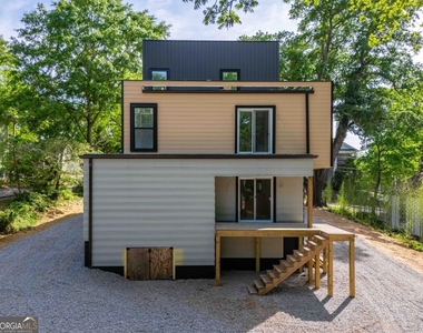 1465 E Broad Street - Photo Thumbnail 4