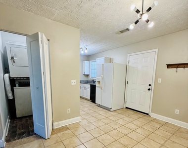 3610 Boneville Drive - Photo Thumbnail 7