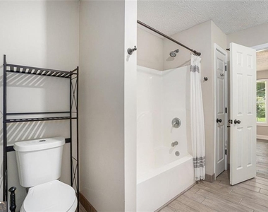 3610 Boneville Drive - Photo Thumbnail 3